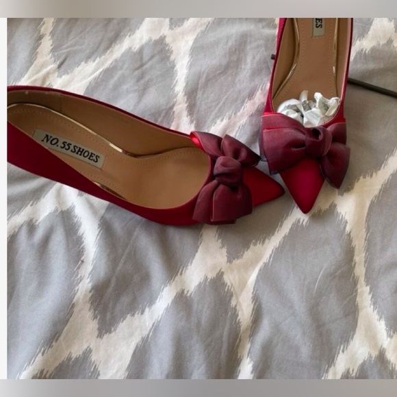 (2) Pairs Burgundy and Orange- Bow Decor Point toe courts - Picture 3 of 6